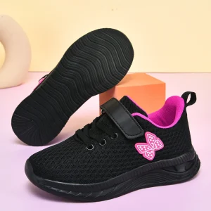 Children’s breathable sports shoes – lightweight.